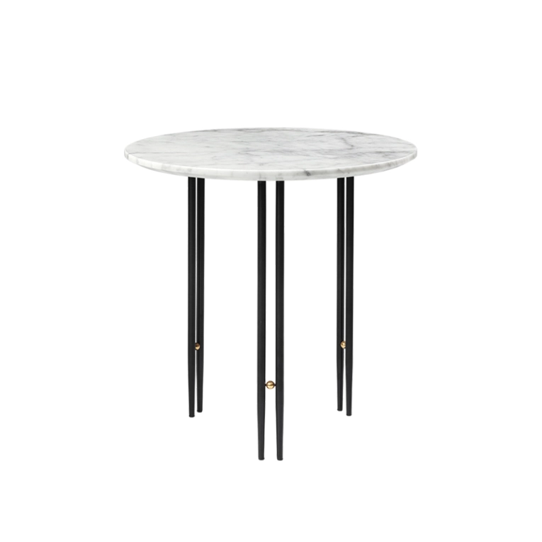 Table d'appoint guéridon IOI Ø 50 Marbre Carrara blanc GUBI