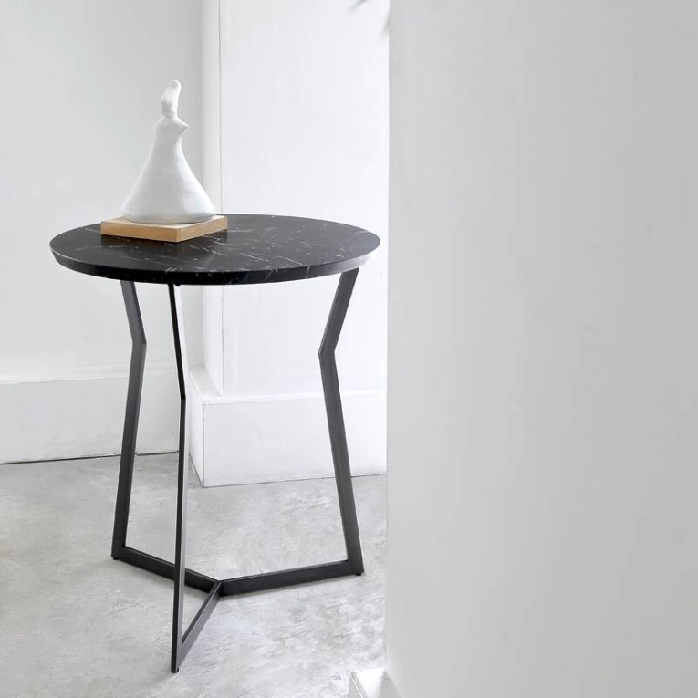 Table d'appoint guéridon STAR Marquina Noir COEDITION