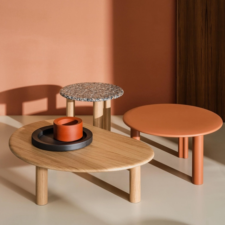 Table basse GHIA Ø 70 3 pieds Rouge terracotta ARPER