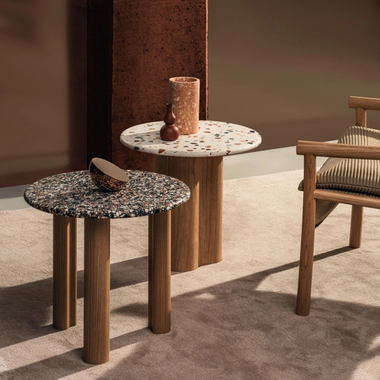 Table d'appoint guéridon GHIA Ø 50 3 pieds terrazzo Terrazzo foncé/ chêne ARPER