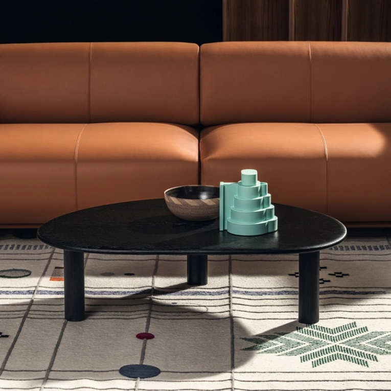 Table basse GHIA L 105 3 pieds Chêne noir ARPER