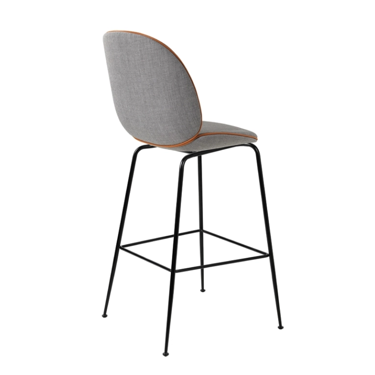 Tabouret haut BEETLE BAR H75 Remix gris clair 133/ acier noir GUBI