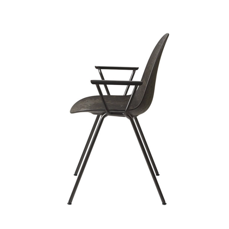 Chaise ETERNITY avec accoudoirs Coffee waste black MATER