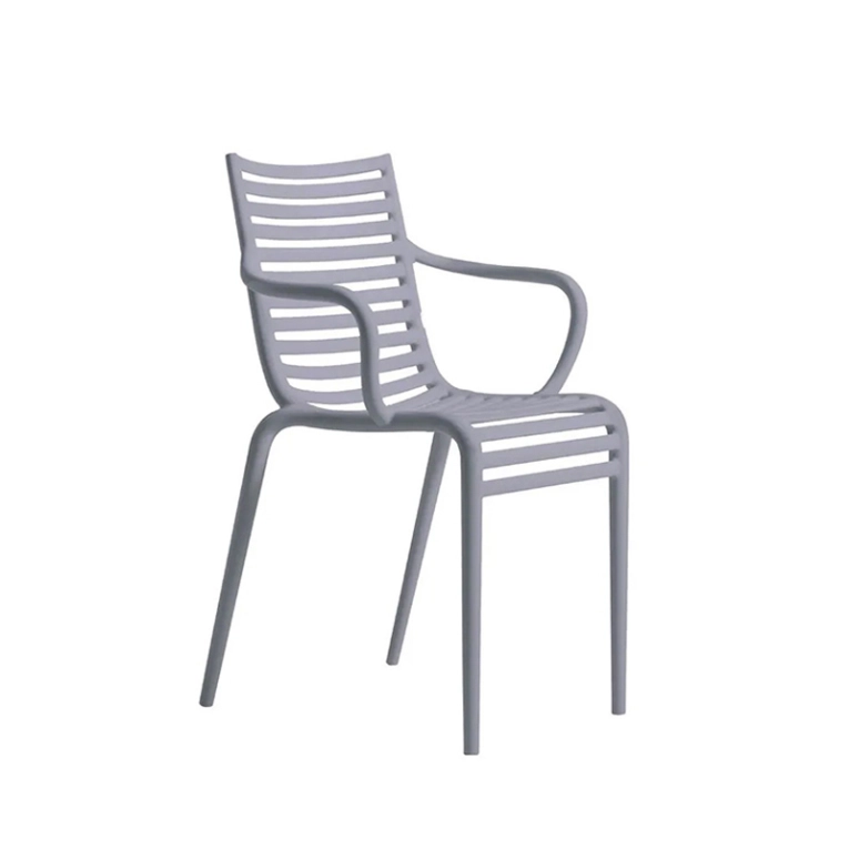 Chaise PIP-e avec accoudoirs Gris lavande DRIADE