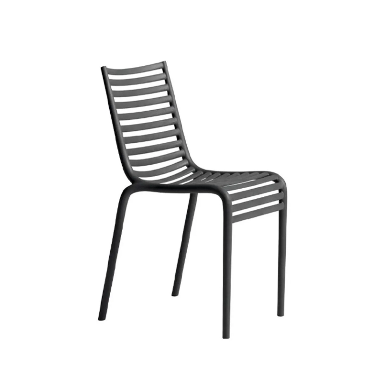 Chaise PIP-e Gris foncé DRIADE