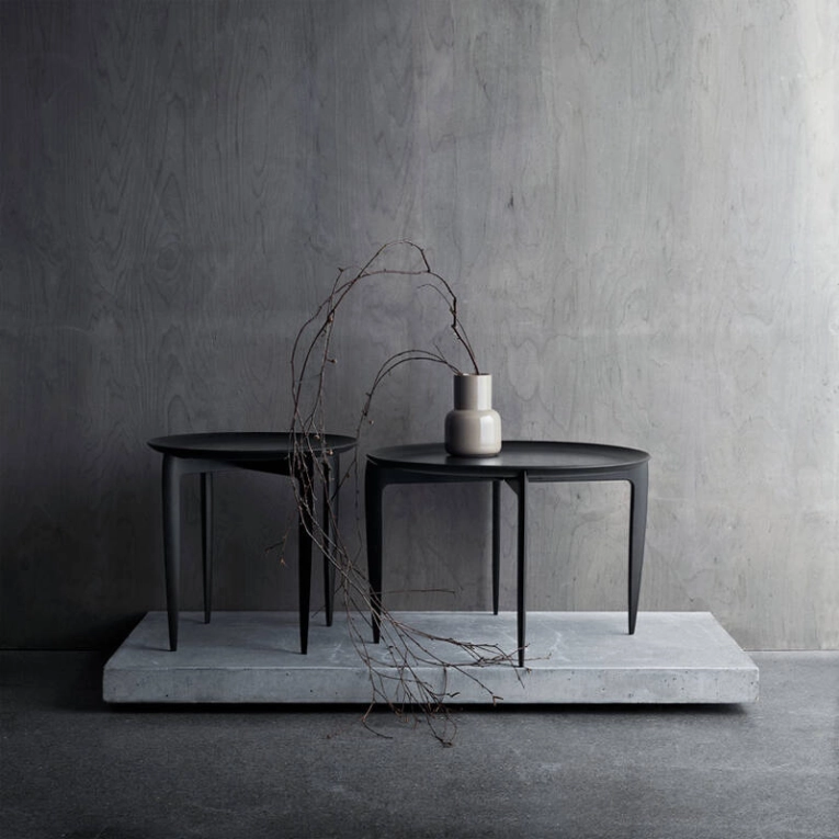 Table basse TRAY Pliante Large Noir FRITZ HANSEN
