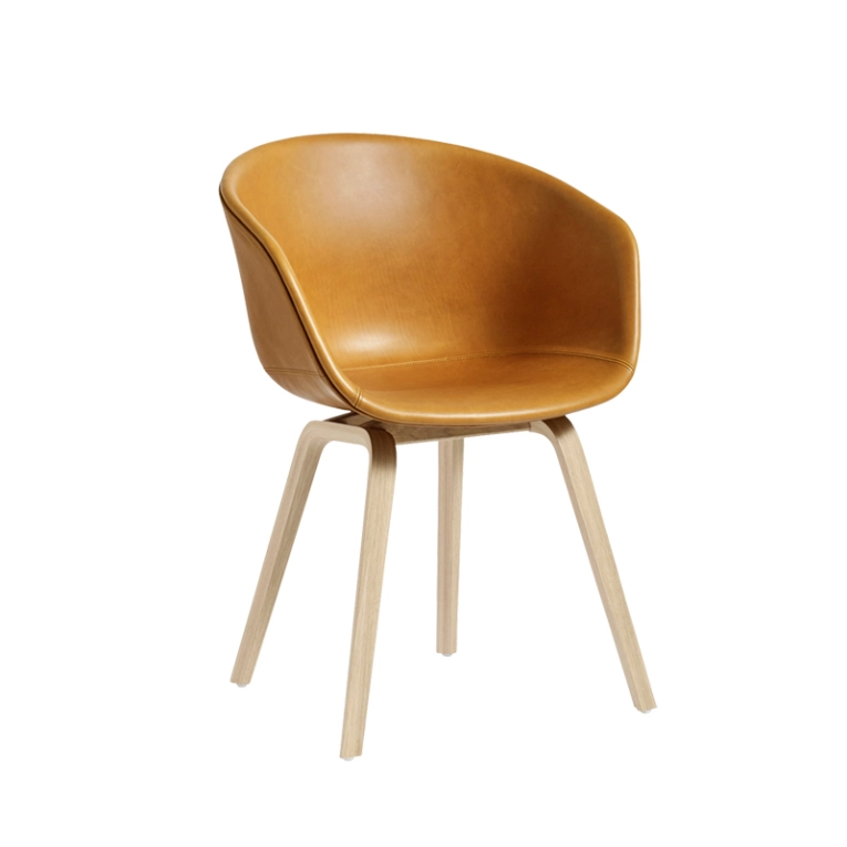 Chaise ABOUT A CHAIR AAC 23 Cuir Cuir cognac/ chêne vernis à base d'eau HAY