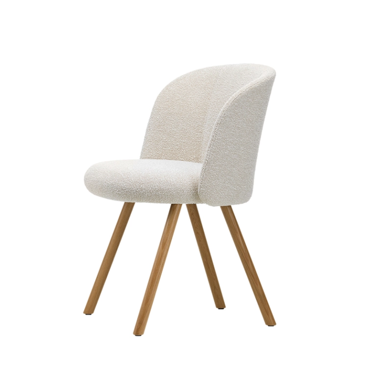 Chaise MIKADO pieds chêne Nubia 01 ivoire perle/ chêne VITRA