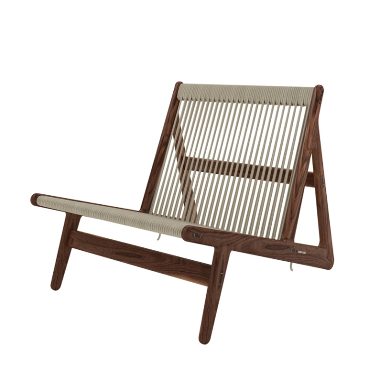 Fauteuil extérieur MR01 INITIAL Noyer GUBI