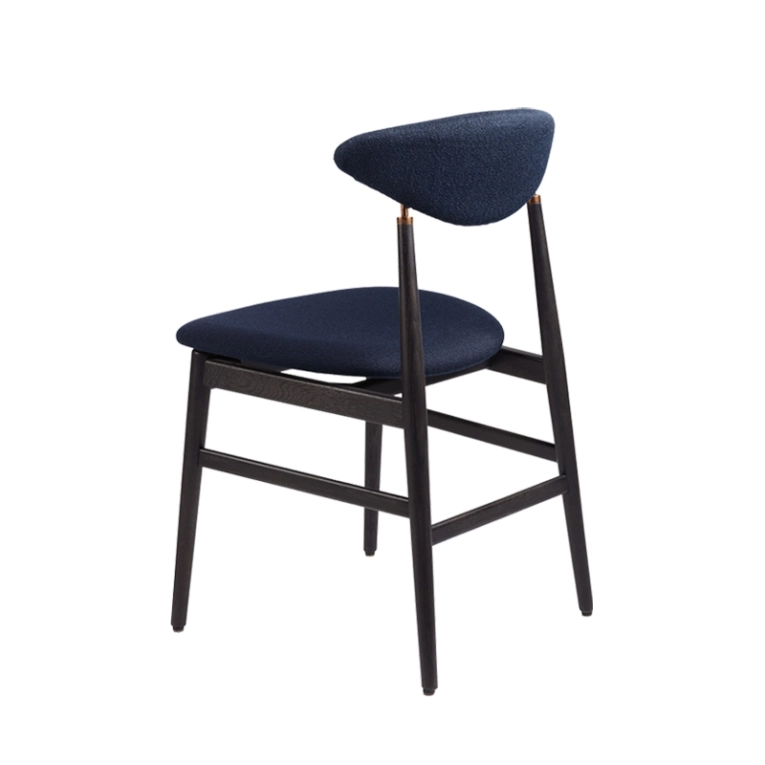 Chaise GENT Bleu 554/ noir GUBI