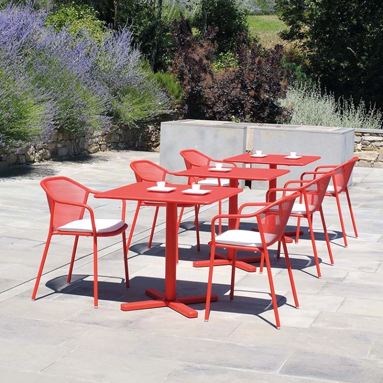 Table extérieur DARWIN 70x70 Marron d'Inde EMU