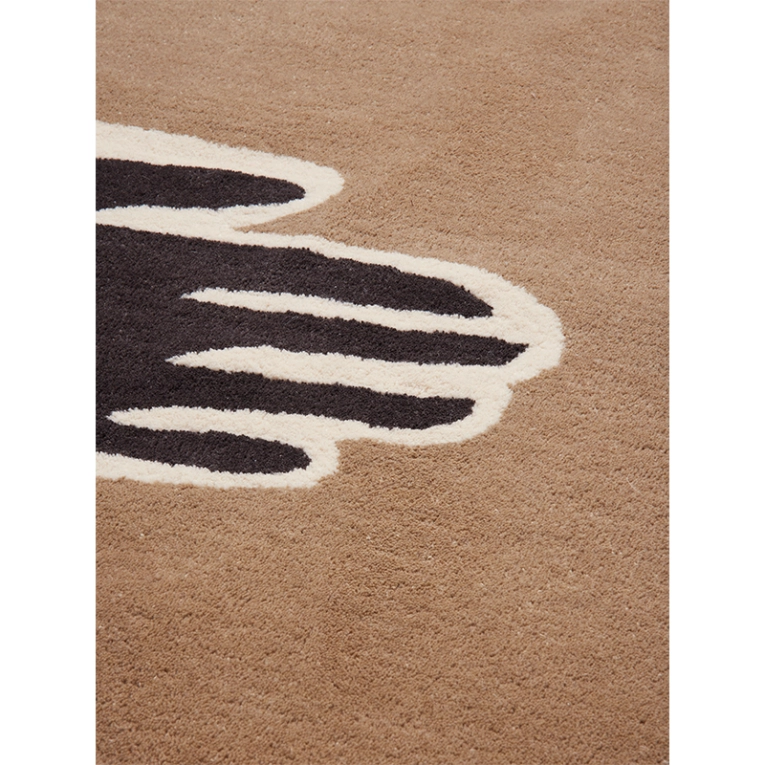 Tapis POSE 140x200 Blanc cassé / Café FERM LIVING