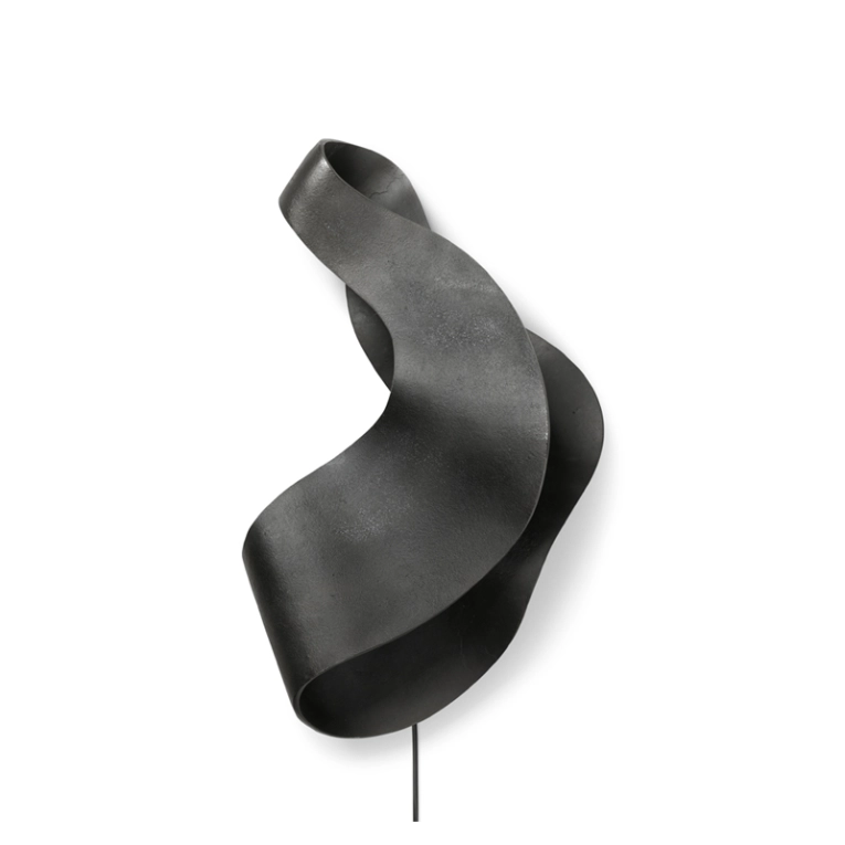 Applique OYSTER Noir FERM LIVING