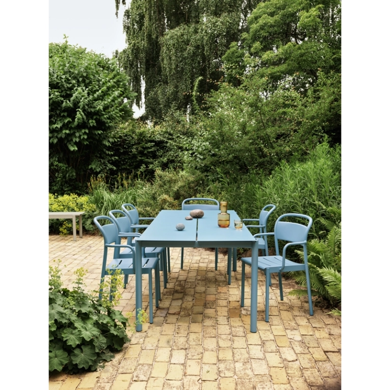 Table extérieur LINEAR STEEL Gris MUUTO