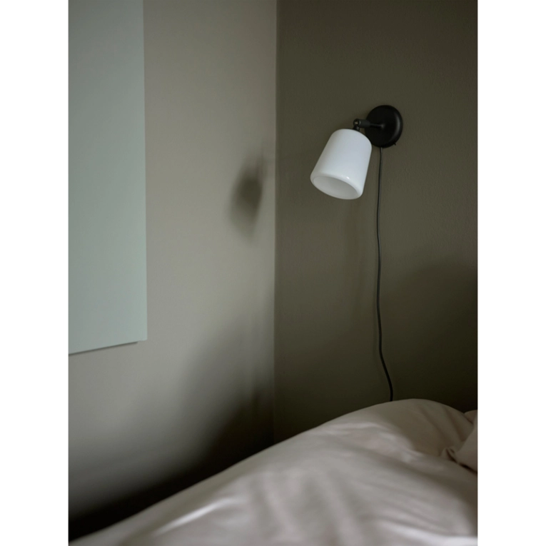 Applique MATERIAL Verre opalin blanc NEW WORKS