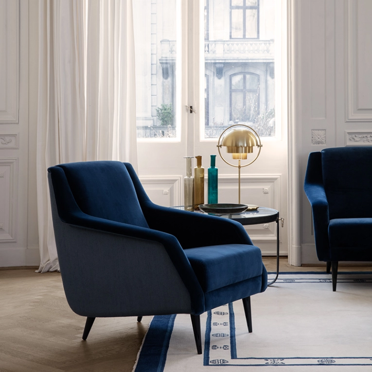 Lampe à poser MULTI-LITE Laiton/ noir GUBI