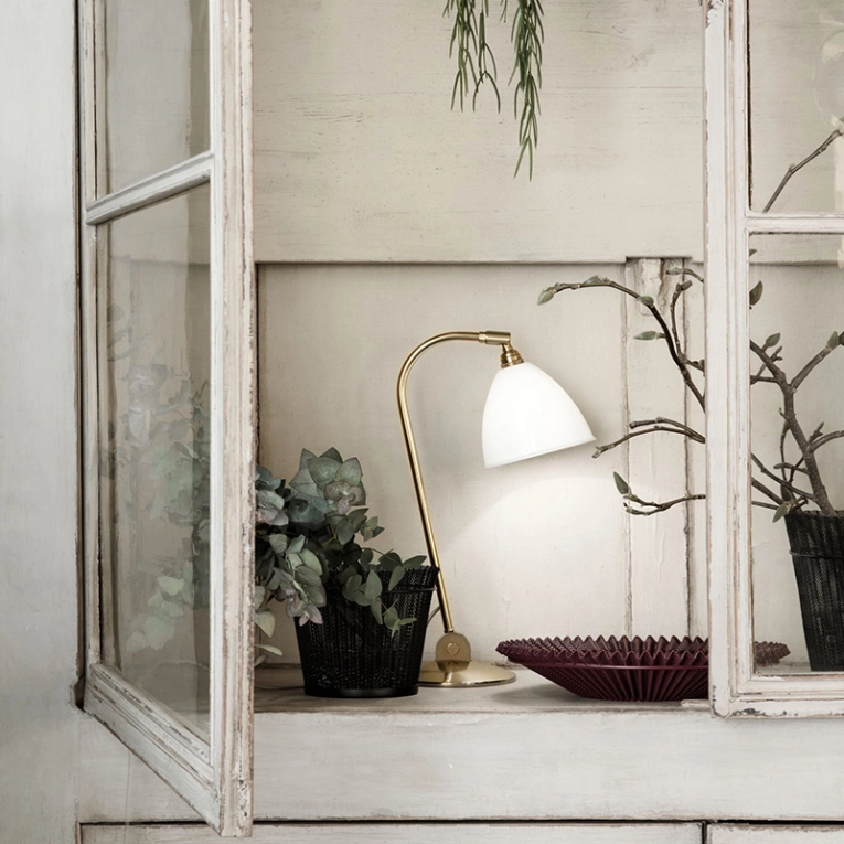 Lampe à poser BESTLITE BL2 Laiton/ blanc GUBI