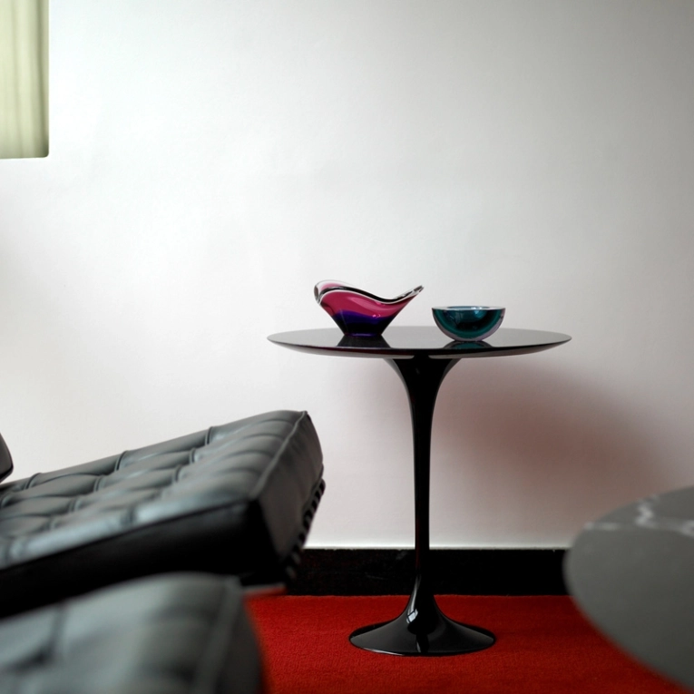 Table d'appoint guéridon SAARINEN Marbre Marquina brillant KNOLL