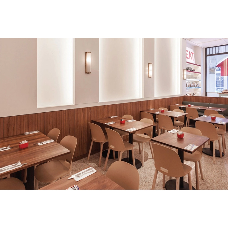 Chaise ALFI dossier haut Anthracite EMECO