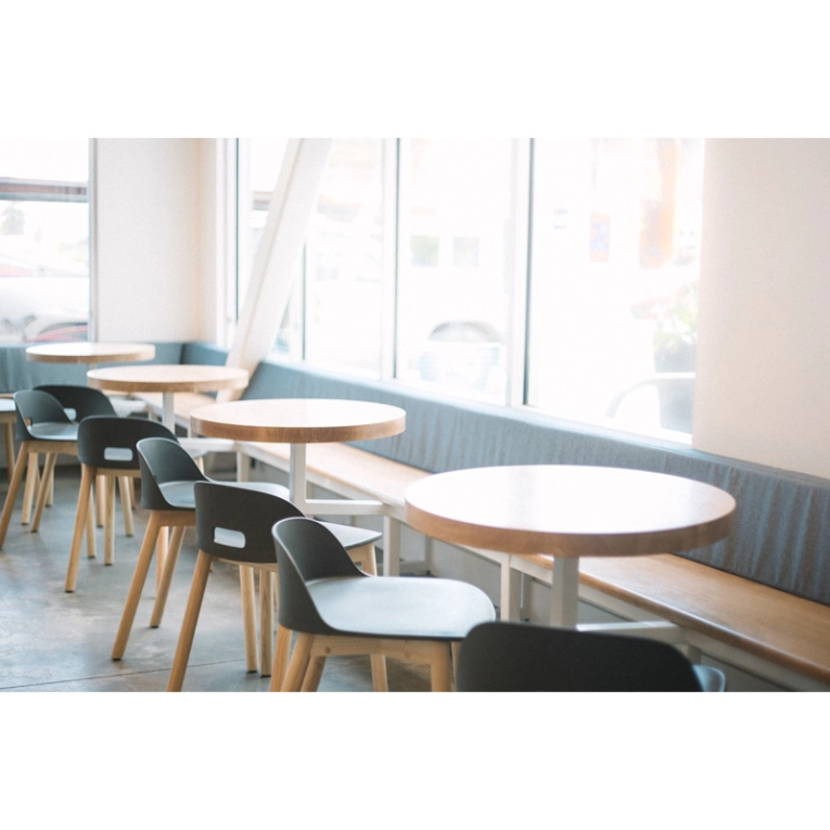 Chaise ALFI dossier bas Sable EMECO