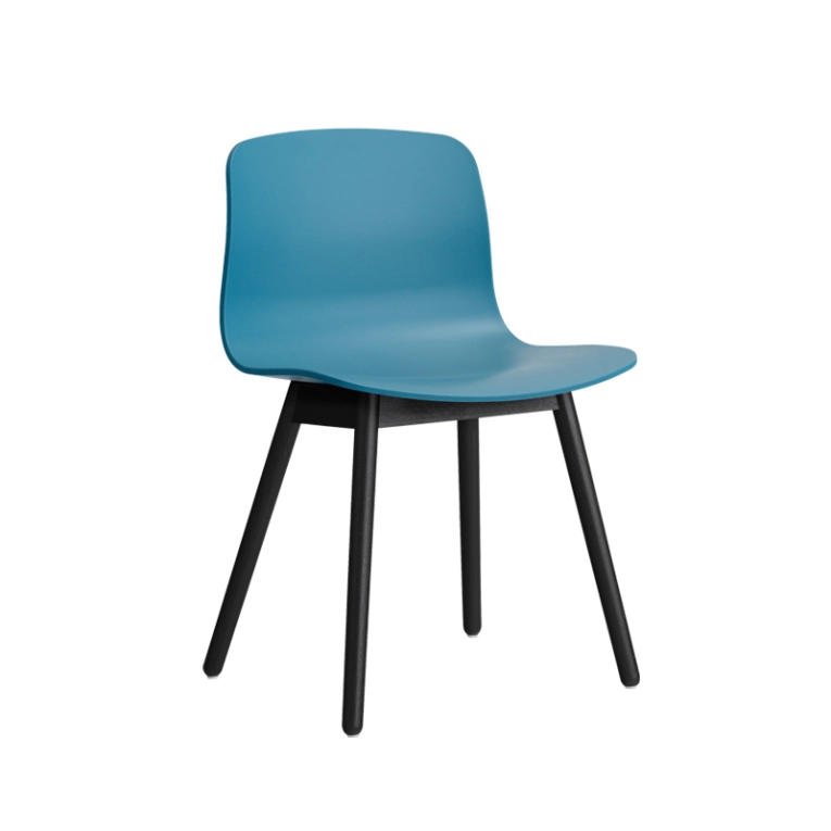 Chaise ABOUT A CHAIR AAC 12 Azure blue HAY