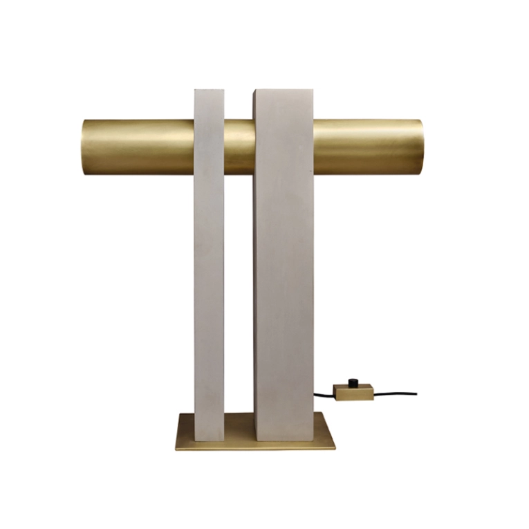 Lampe à poser CAUVET PI Laiton DCW EDITIONS