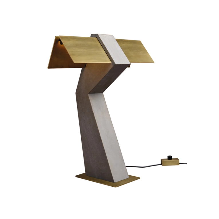 Lampe à poser CAUVET TAU Laiton DCW EDITIONS