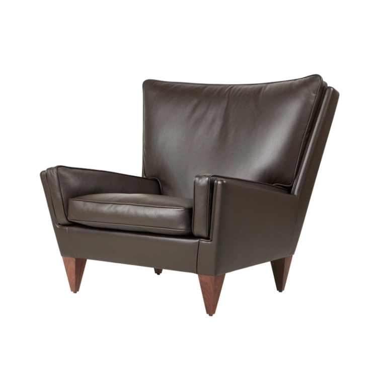 Fauteuil V11 Cuir Smooth café GUBI