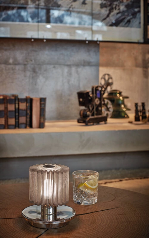 Lampe à poser IN THE SUN TABLE Doré/ maille or DCW EDITIONS