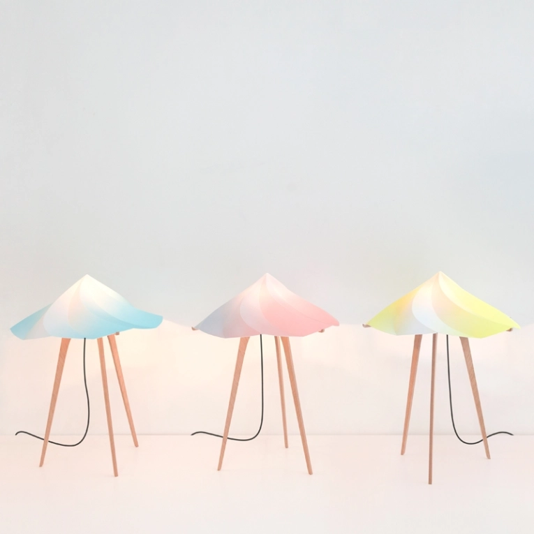 Lampe à poser CHANTILLY large Bleu ciel MOUSTACHE