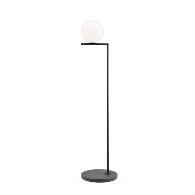 Lampadaire IC F1 OUTDOOR Noir/ lave noire FLOS