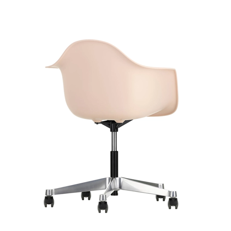 Fauteuil de bureau EAMES PLASTIC ARMCHAIR PACC Rose tendre RE VITRA