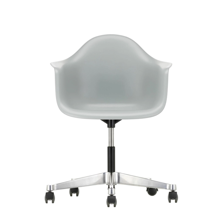 Fauteuil de bureau EAMES PLASTIC ARMCHAIR PACC Gris clair RE VITRA