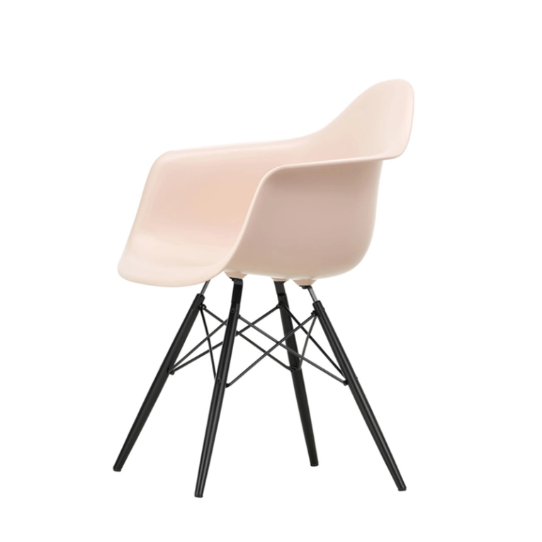 Chaise EAMES PLASTIC ARMCHAIR DAW Rose tendre RE VITRA
