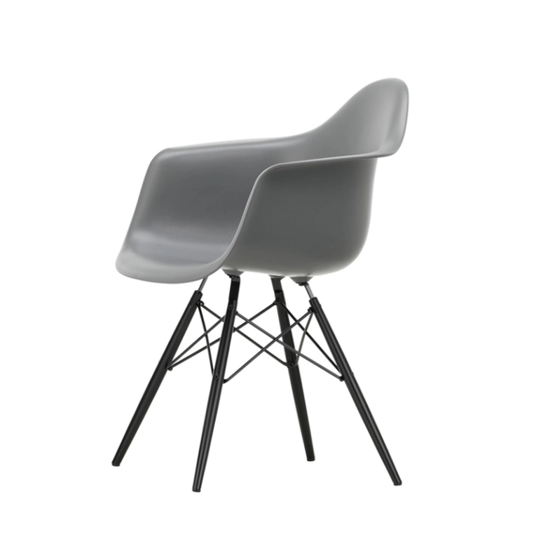 Chaise EAMES PLASTIC ARMCHAIR DAW Gris granit RE VITRA