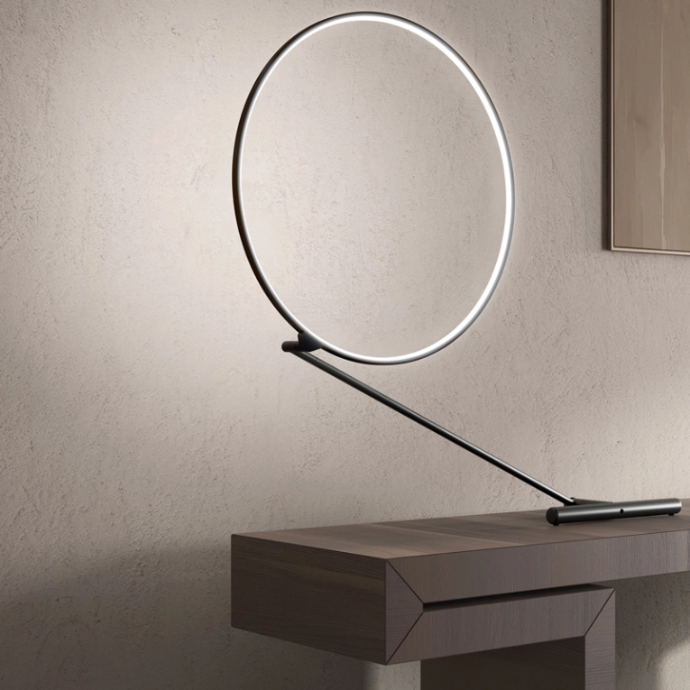 Lampe à poser POISE Noir KDLN