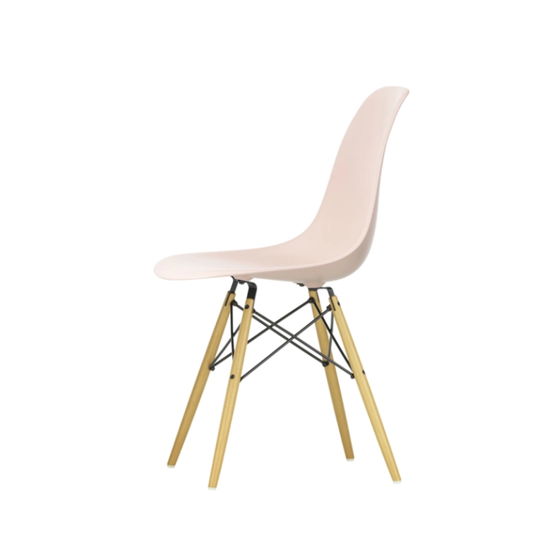 Chaise EAMES PLASTIC CHAIR DSW érable nuance de jaune Rose tendre RE VITRA