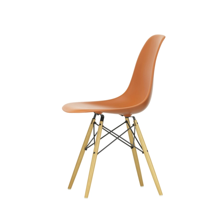 Chaise EAMES PLASTIC CHAIR DSW érable nuance de jaune Orange rouille RE VITRA