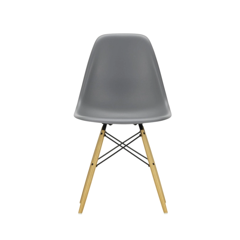 Chaise EAMES PLASTIC CHAIR DSW érable nuance de jaune Gris granit RE VITRA