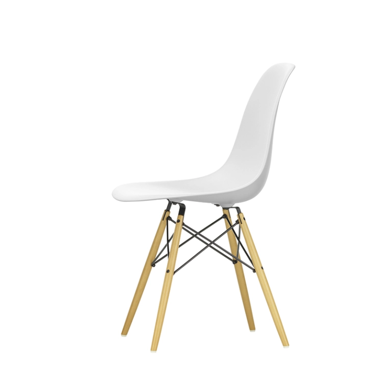 Chaise EAMES PLASTIC CHAIR DSW érable nuance de jaune Cotton white RE VITRA