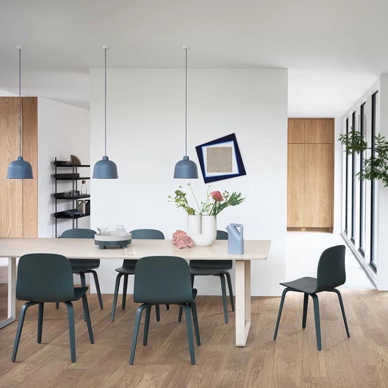 Chaise VISU pieds bois Chêne MUUTO