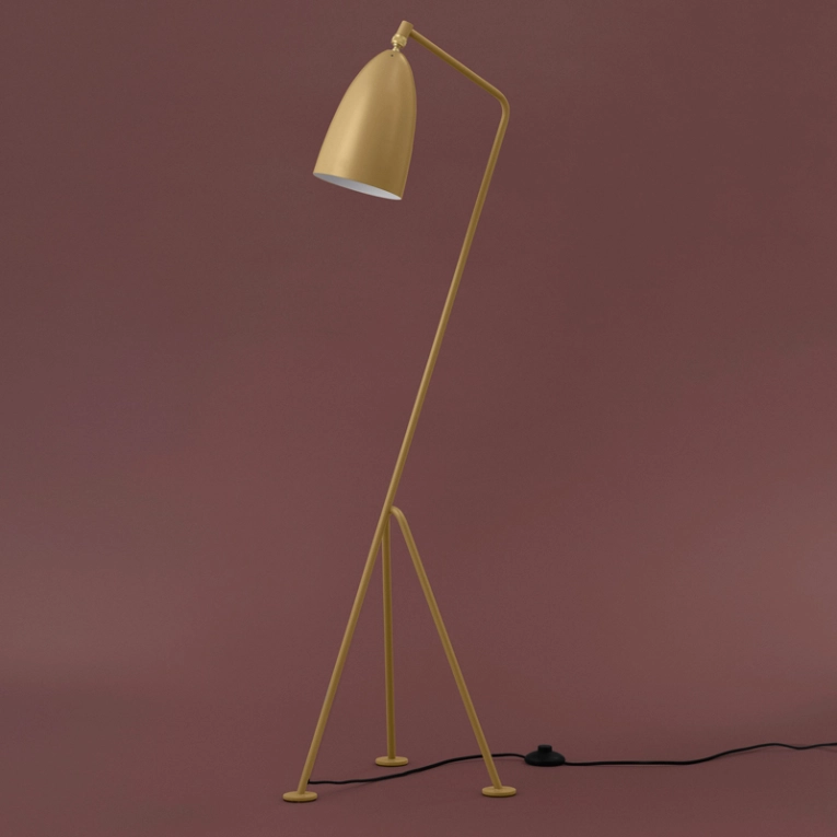 Lampadaire GRÄSHOPPA Marron olive  GUBI