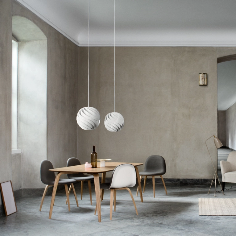 Table GUBI DINING RECTANGULAR Chêne naturel GUBI