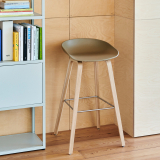 ABOUT A STOOL AAS 32 H65 Clay