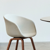 ABOUT A CHAIR AAC 23 Linara 311/ noyer vernis à base d'eau