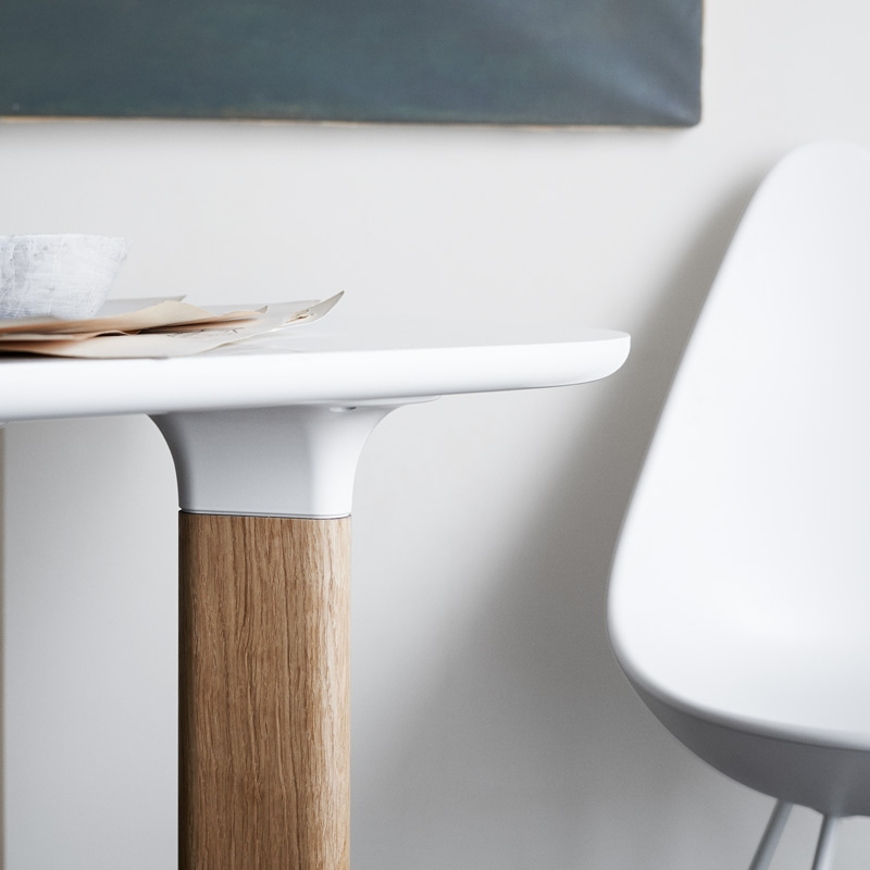 ANALOG L185 Oak top and feet White frame