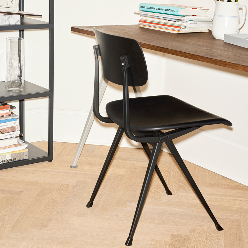 PYRAMID 01 Smoked oak/ black