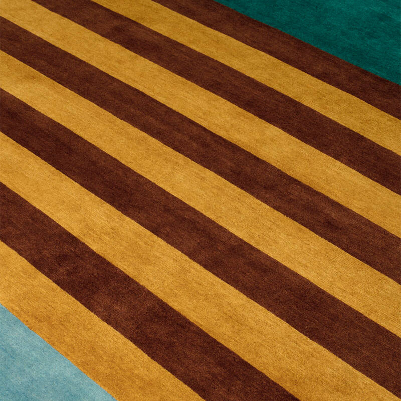 LES ARCS BROWN BEE carpet 1972